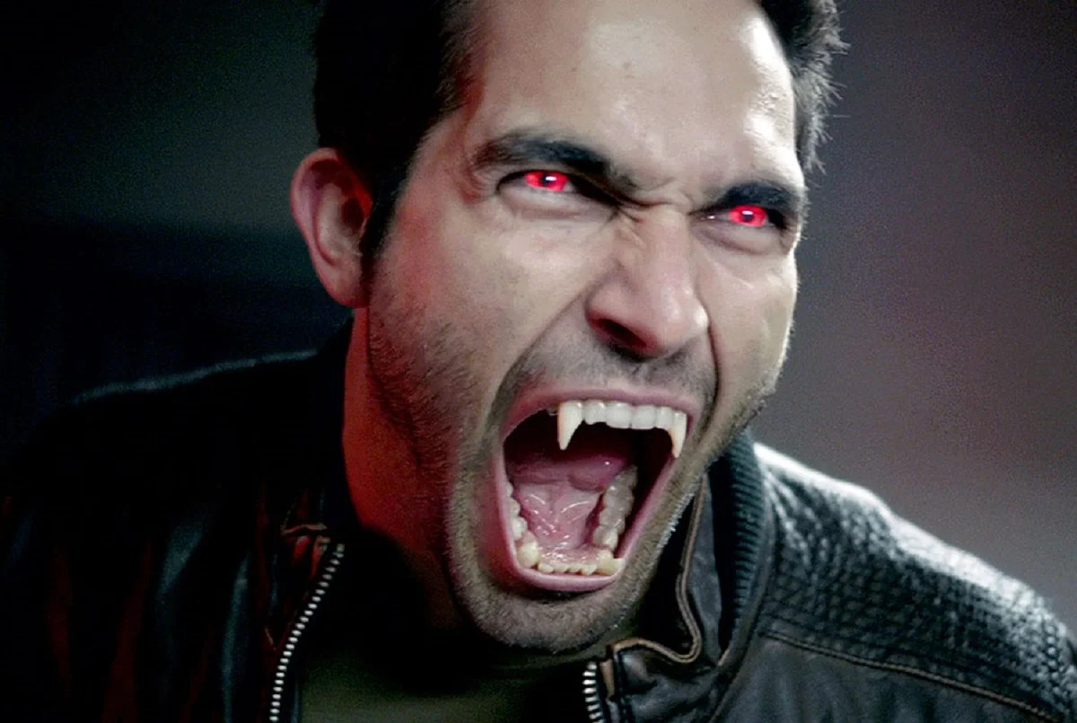 Teen Wolf O Filme: Porque os olhos de Derek ficam vermelhos?