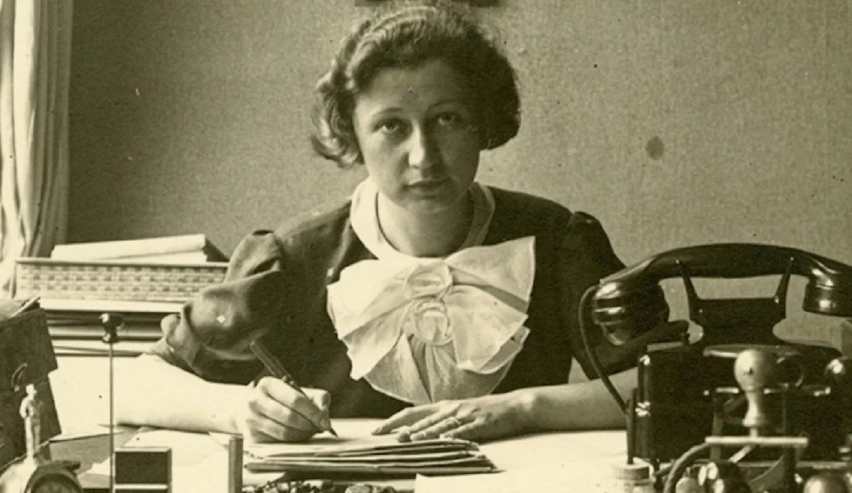 Uma Pequena Luz: O que é feito hoje de Miep Gies ? Está morta ?