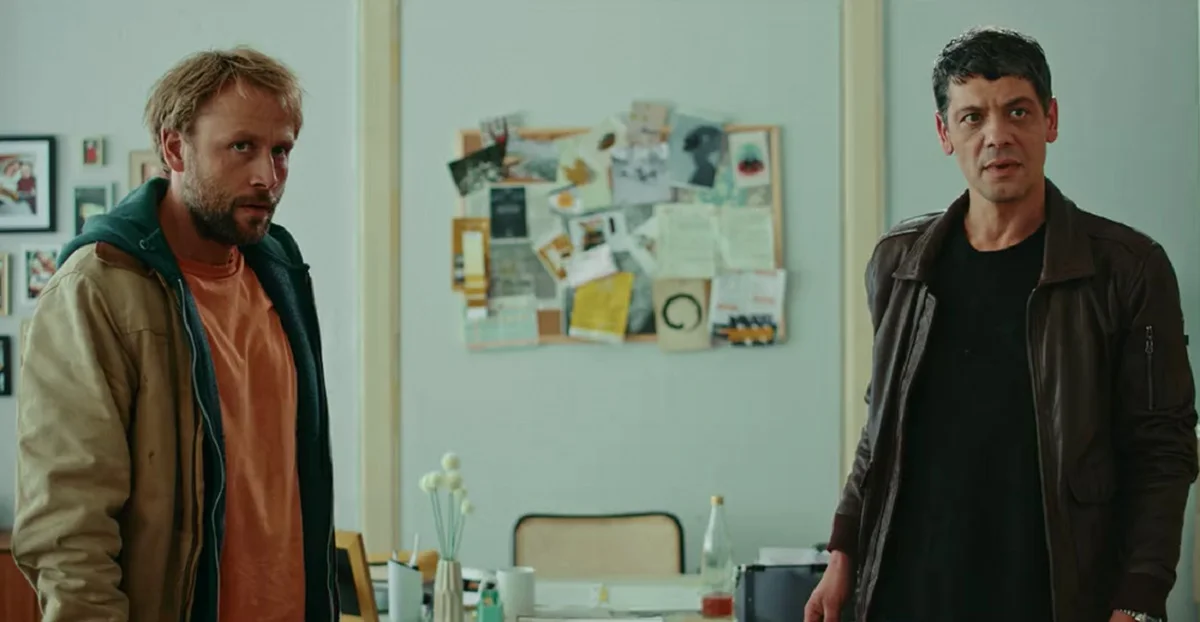 Cão Que Dorme Não Se Acorda Temporada 1: Explicação do Final ! Quem matou Tom ?