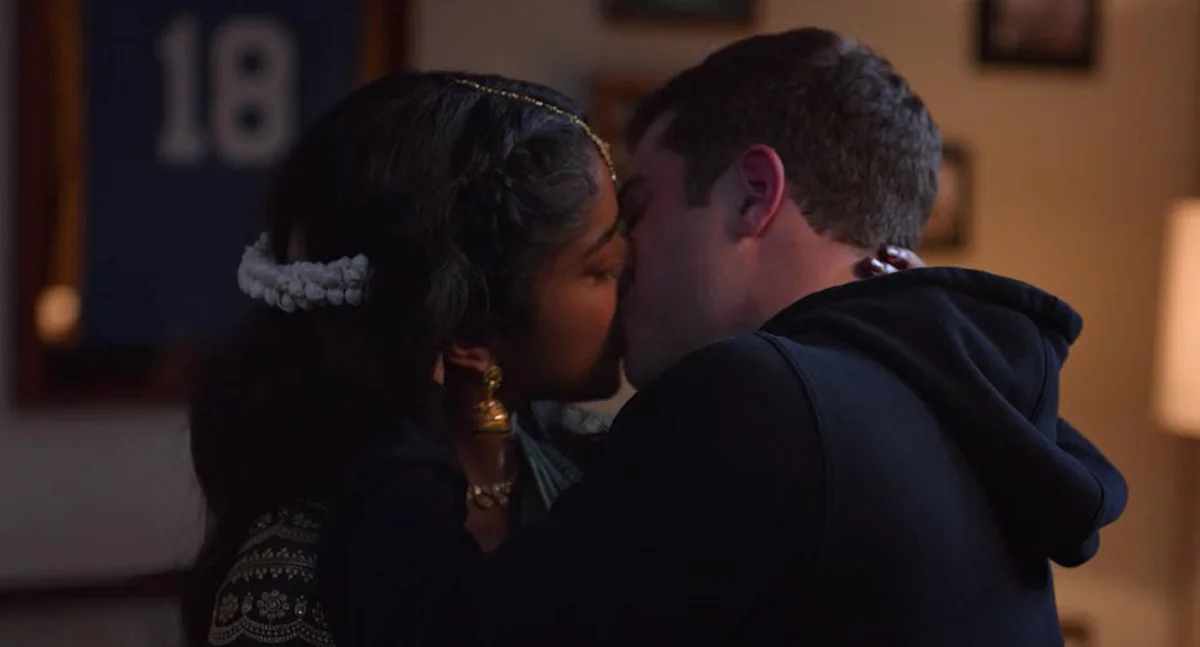 Eu Nunca... Temporada 4: Devi está numa relação com Ben?