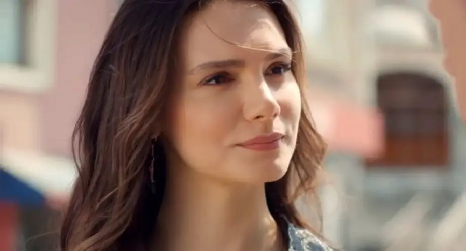 Gonca Sarıyıldız é Hande