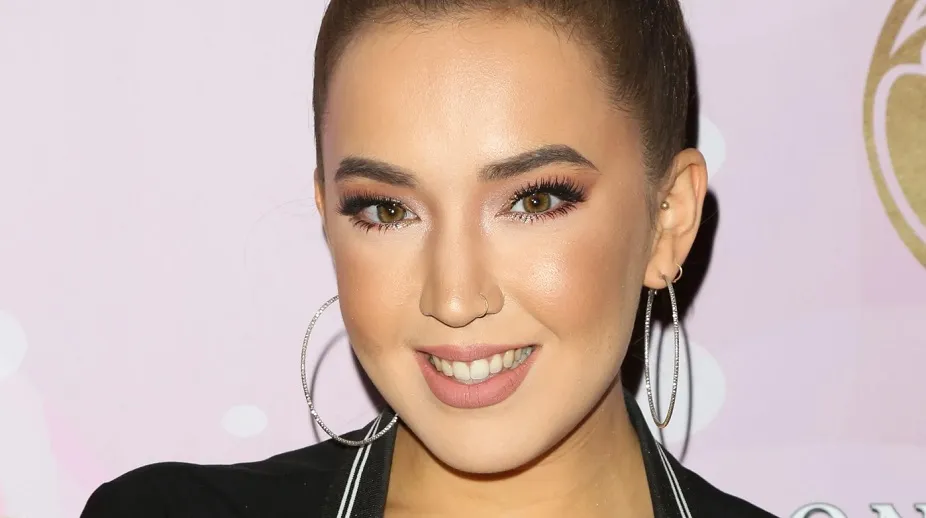 khloe shinn hoje