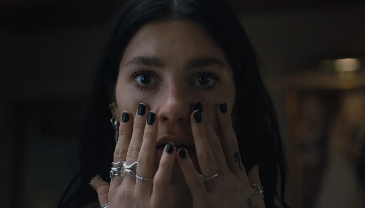 algo terrivel esta prestes a acontecer maldicao