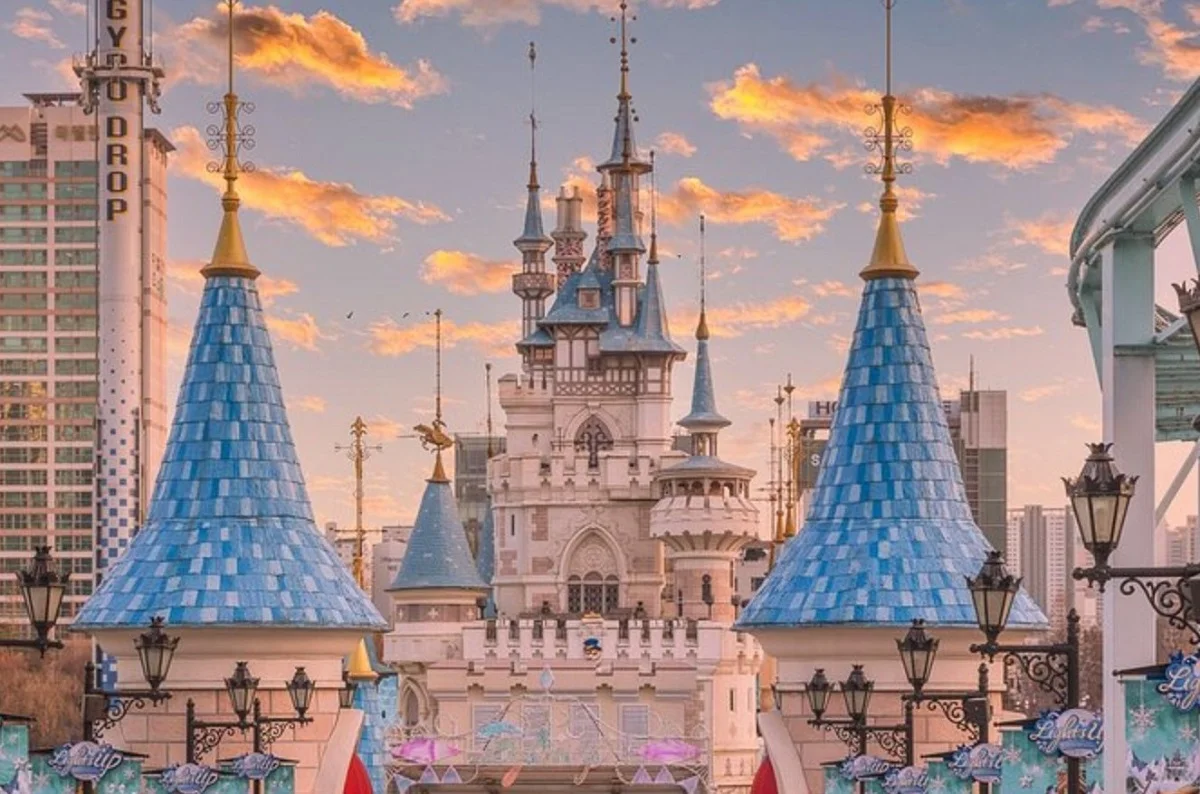 xo kitty lotte world
